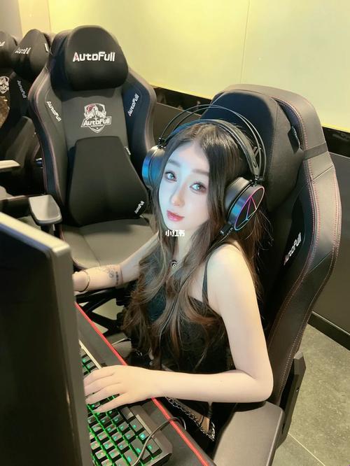 “炸裂菇娘，惊喜背后：CSGO的暴躁妹妹探秘”