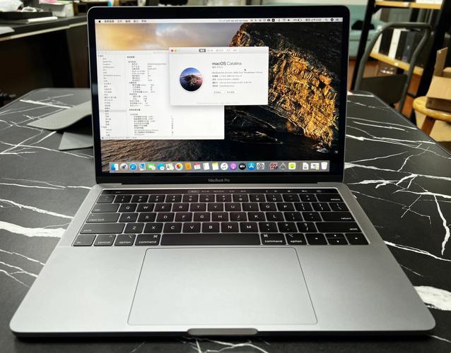 青春不再，MacBook Pro竟也18岁了！网友热议下的科技尴尬